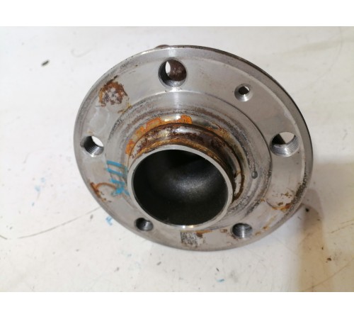 Ступица передняя правая