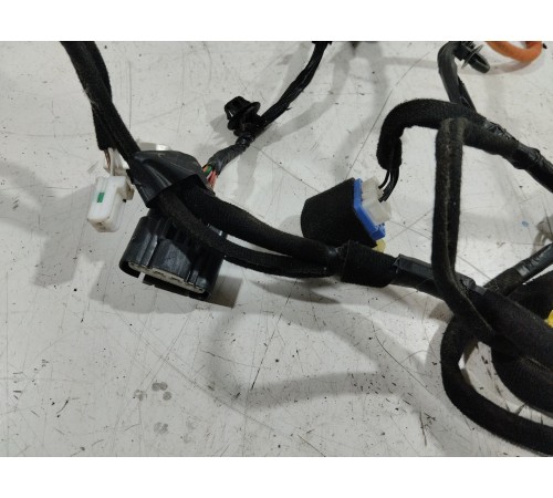 Электропроводка двери передняя левая