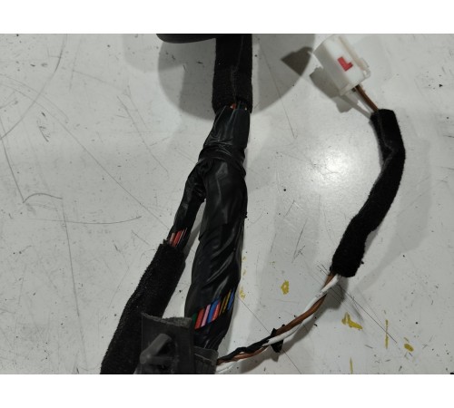 Электропроводка двери передняя левая