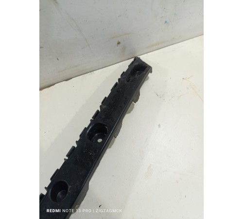 Кронштейн заднего бампера правый