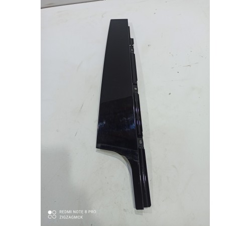 Накладка двери (передняя правая наружная)