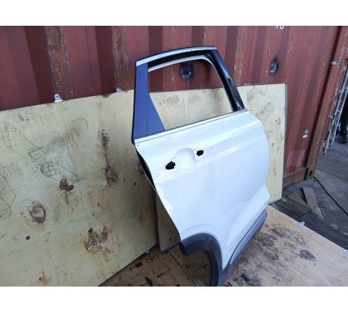 Дверь задняя правая