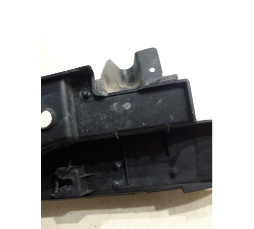 Пыльник крыла передний правый