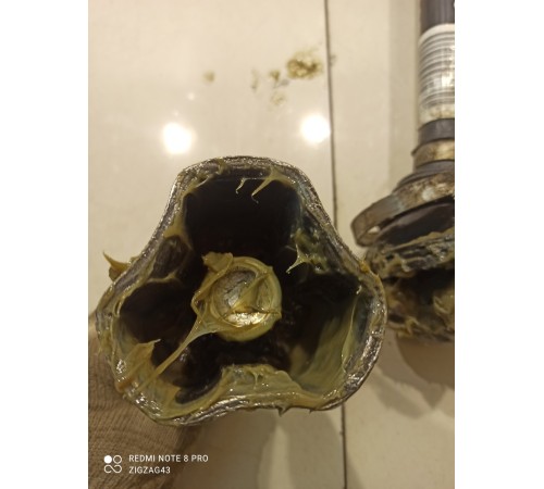 Полуось (привод) (передний, левый)