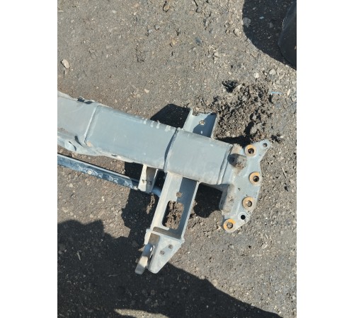 Балка рамы передняя поперечная