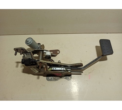 Педаль тормоза