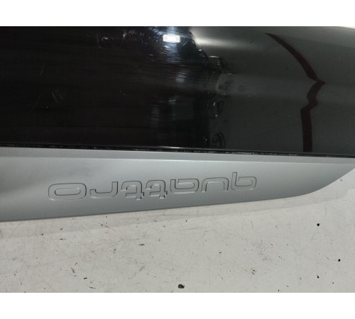 Накладка двери (задняя правая)