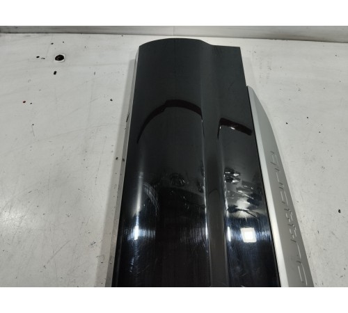 Накладка двери (задняя правая)