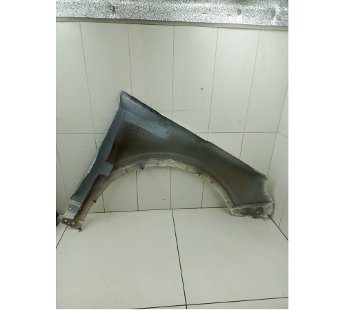 Крыло переднее левое