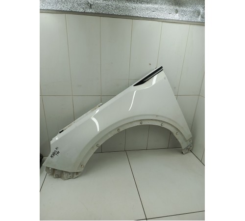 Крыло переднее левое