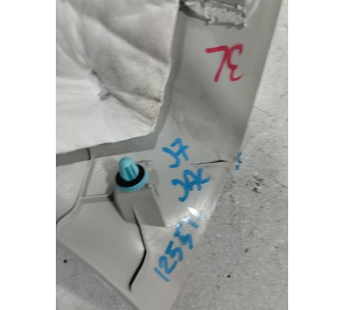 Обшивка багажника левая верхняя