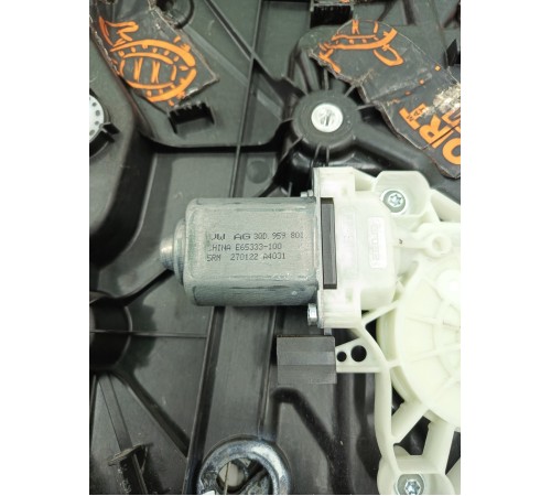 Стеклоподъемник задний правый