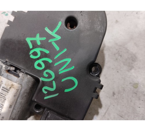 Моторчик люка передний