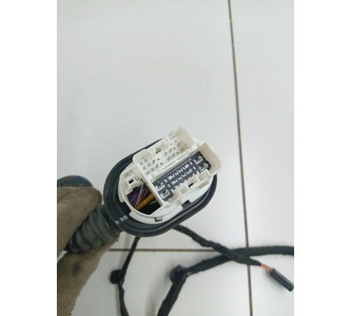 Проводка двери передней левой