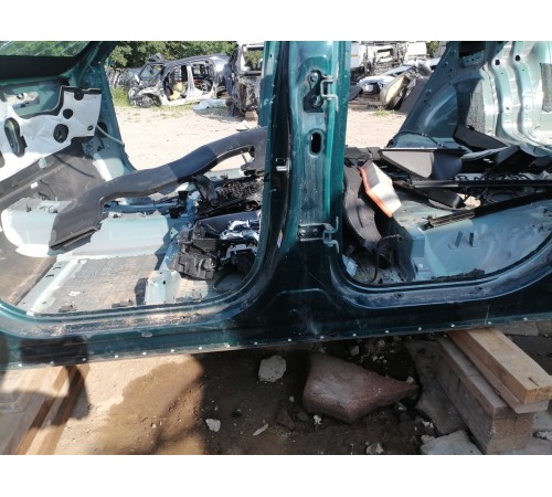 Порог левый с центральной стойкой