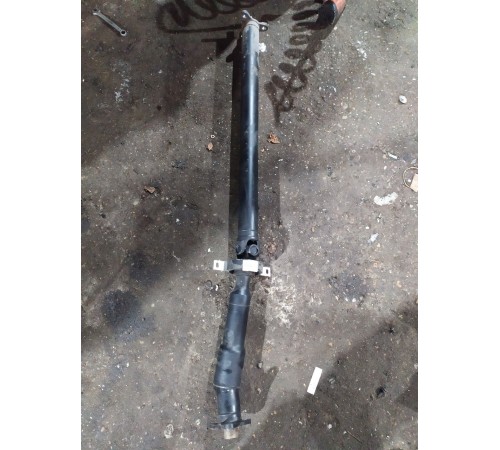 Карданный вал (задний)