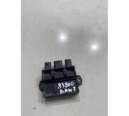 Блок управления бесконтактным открытием багажника