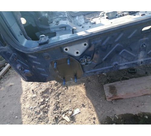 Задняя панель кузова