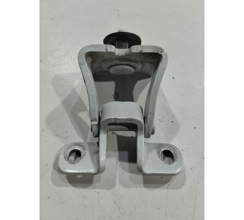 Петля багажника