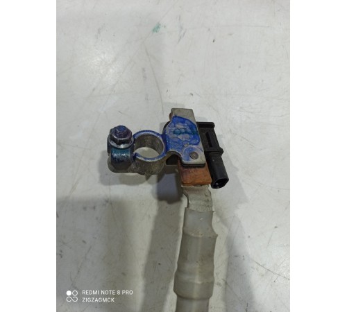 Клемма минусовая с датчиком работы системы зажигания