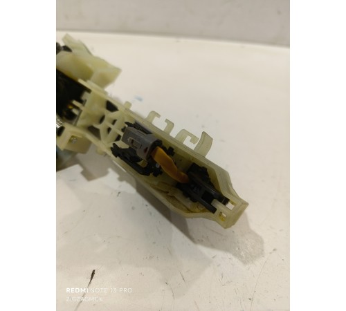 Ручка двери передняя левая