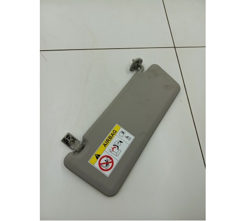 Козырек солнцезащитный правый