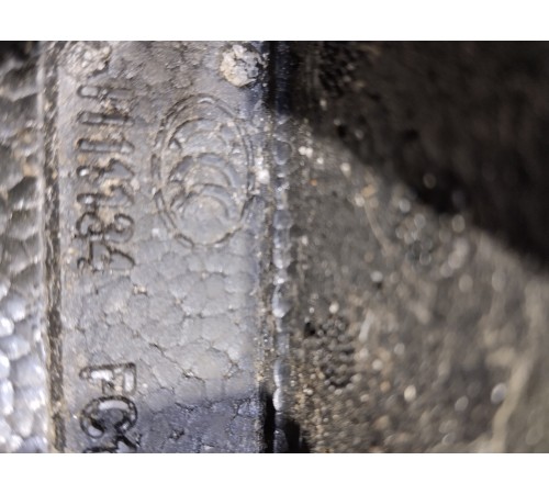 Уплотнитель (пенопласт) салона левый