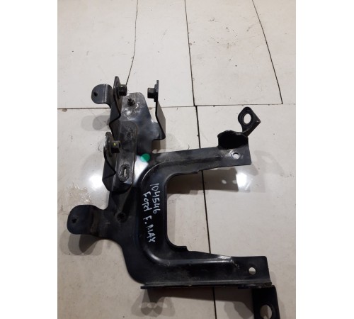 Кронштейн топливного бака