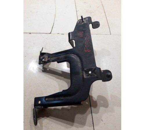 Кронштейн топливного бака