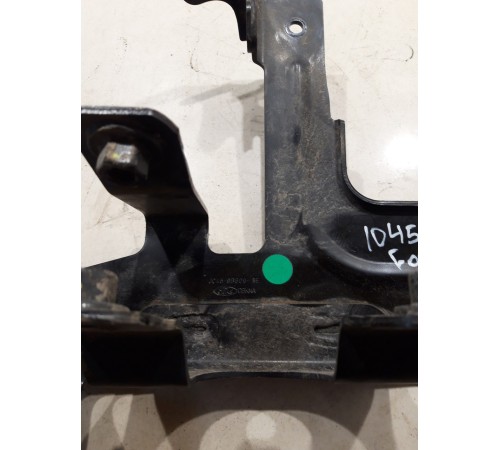 Кронштейн топливного бака