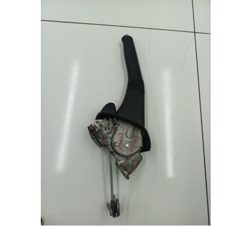 Рычаг ручного тормоза (ручник)