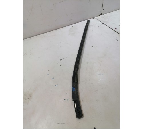 Молдинг двери задний правый