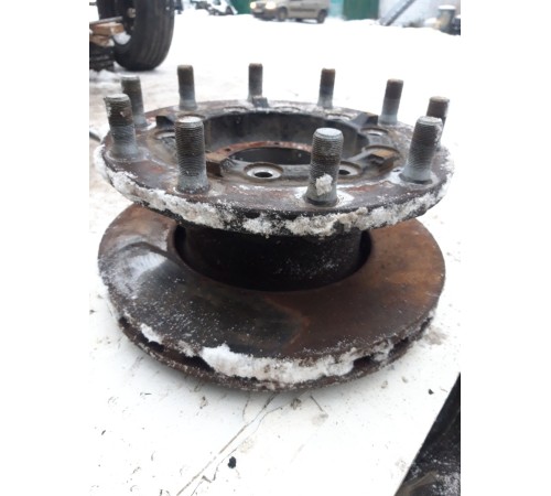 Ступица в сборе передняя правая