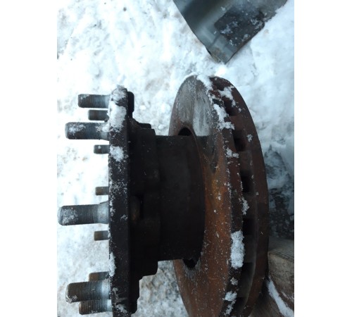 Ступица в сборе передняя правая