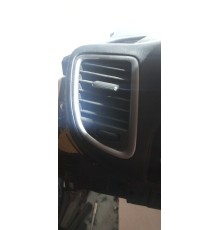 Дефлектор воздушный левый