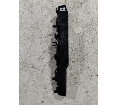 Кронштейн переднего бампера левый