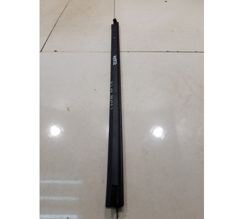 Уплотнитель стекла (задний, правый)