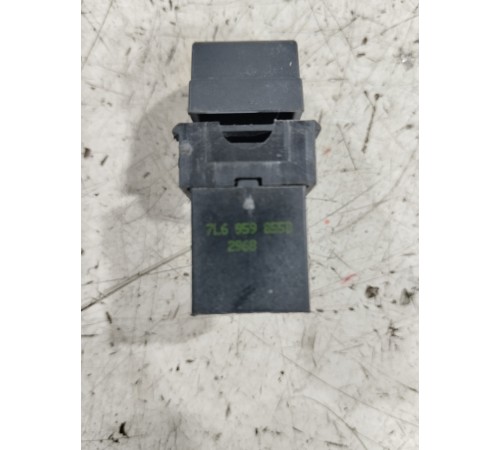 Кнопка стеклоподъёмника передняя правая