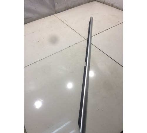 Молдинг двери (задний, правый)