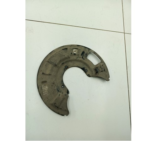 Кожух тормозного диска передний правый