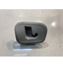 Кронштейн шторки багажника (задний,правый)