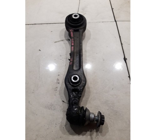 Рычаг подвески (передний правый)