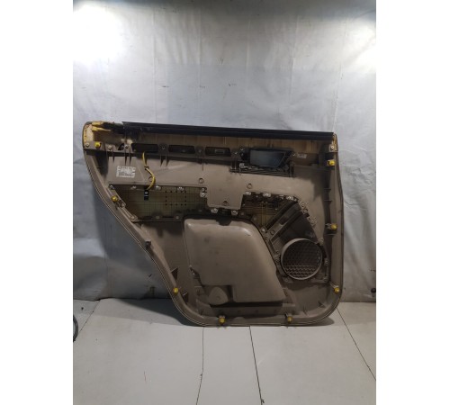 Обшивка двери задняя правая