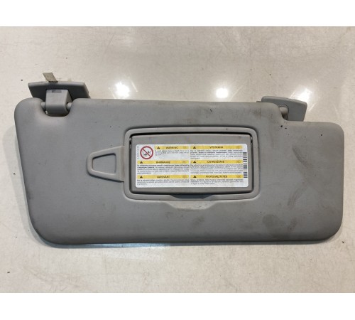 Солнцезащитный козырек(левый)