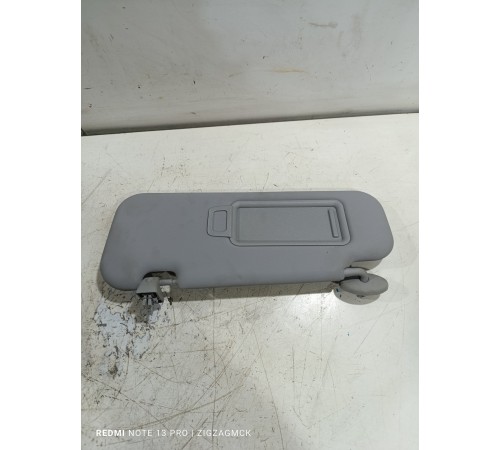 Козырёк солнцезащитный левый