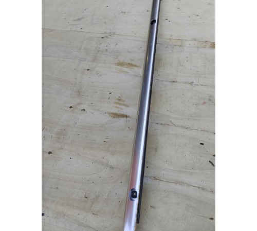 Рейлинг крыши правый