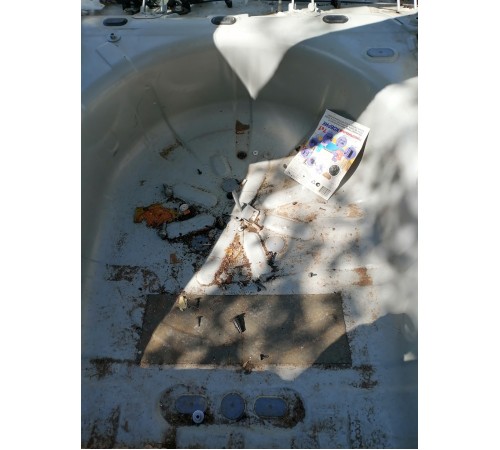 Ниша багажника, запасного колеса