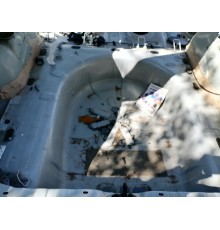 Ниша багажника, запасного колеса