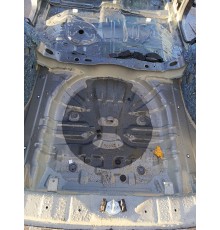 Пол багажника