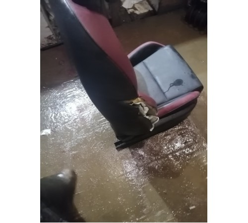 Сиденье переднее правое